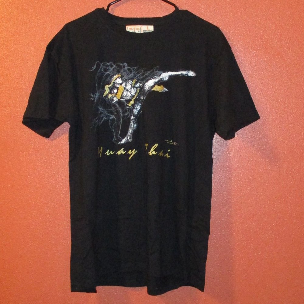 Maui Thai Kick Boxing Shirt Men Large Black Gold Kicking Punching Martial Arts